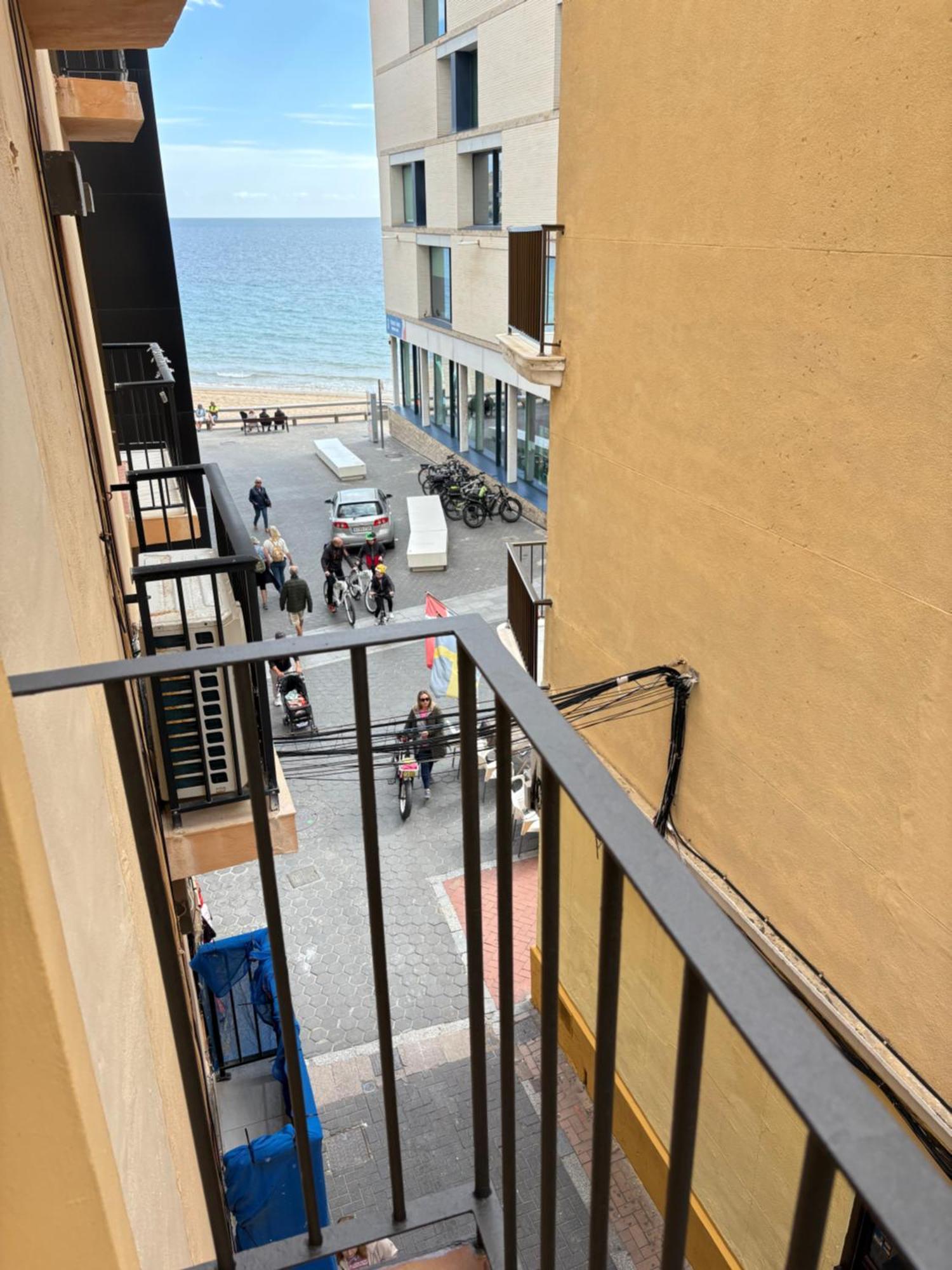 Apartamentos Carmela Бенидорм Экстерьер фото