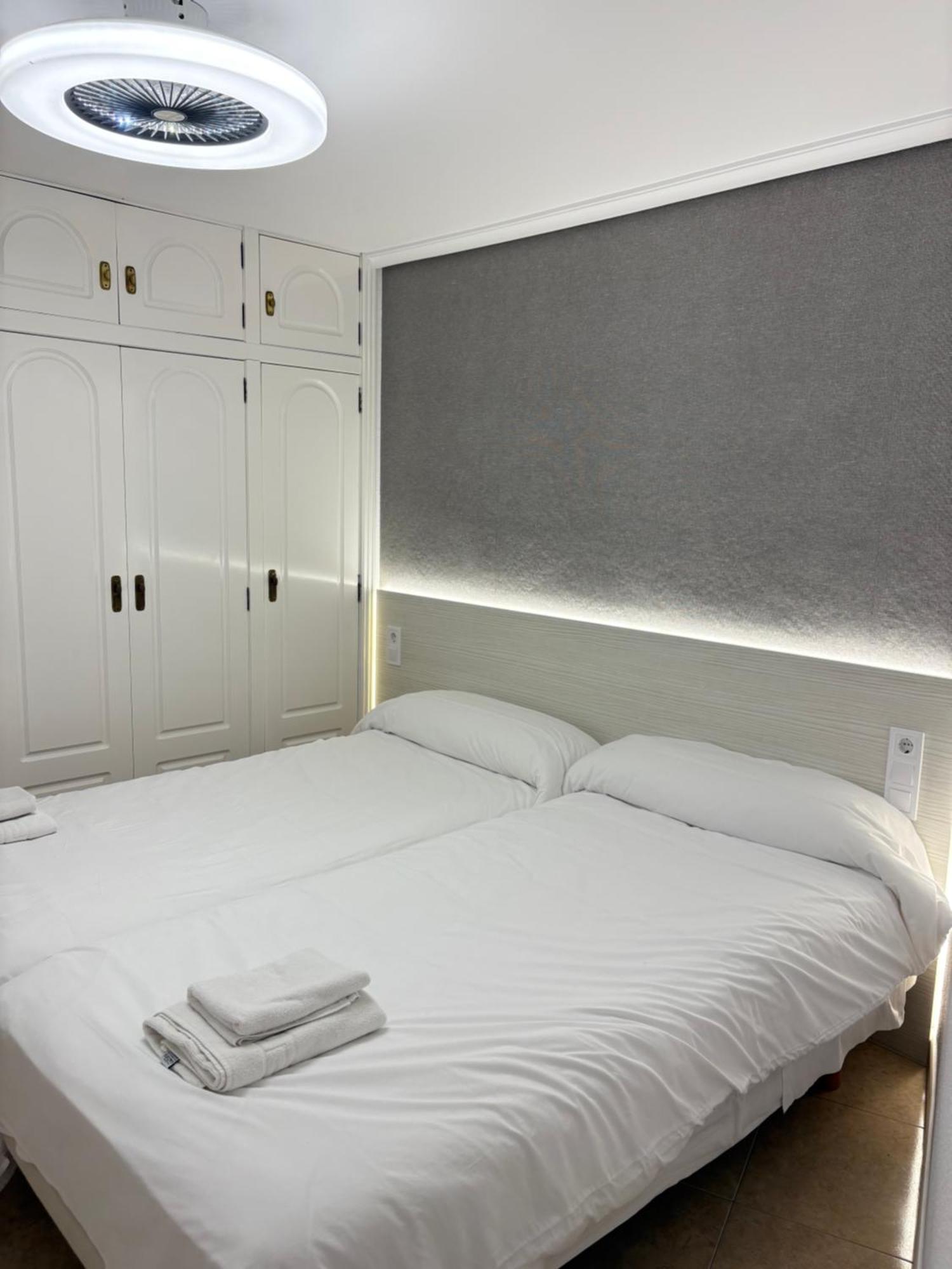 Apartamentos Carmela Бенидорм Экстерьер фото