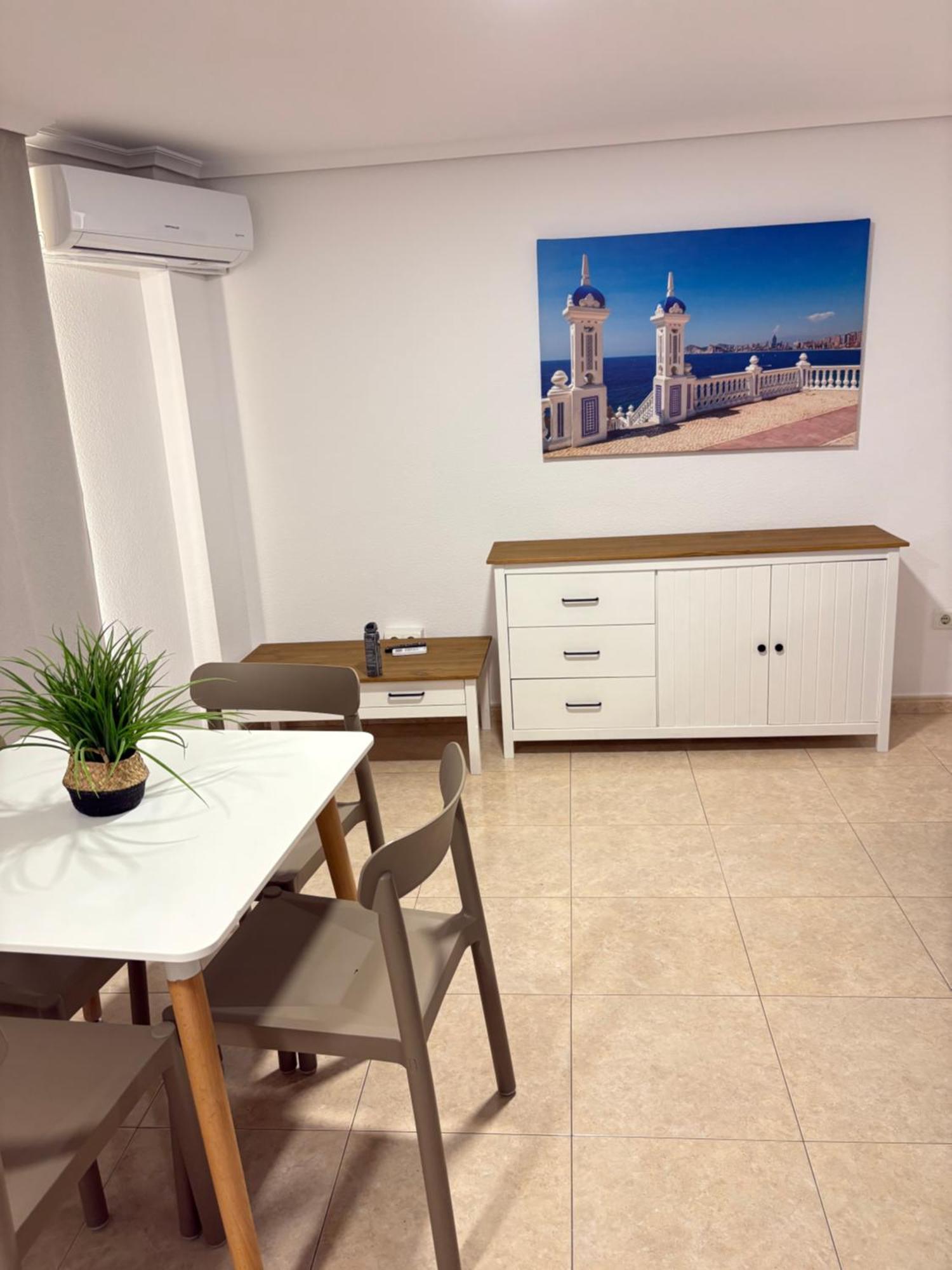 Apartamentos Carmela Бенидорм Экстерьер фото