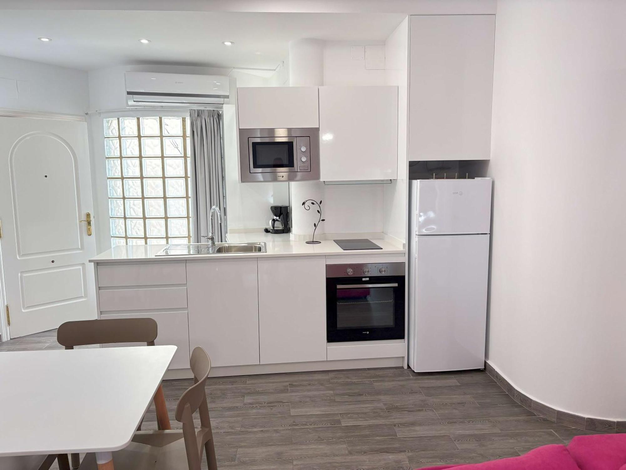 Apartamentos Carmela Бенидорм Экстерьер фото